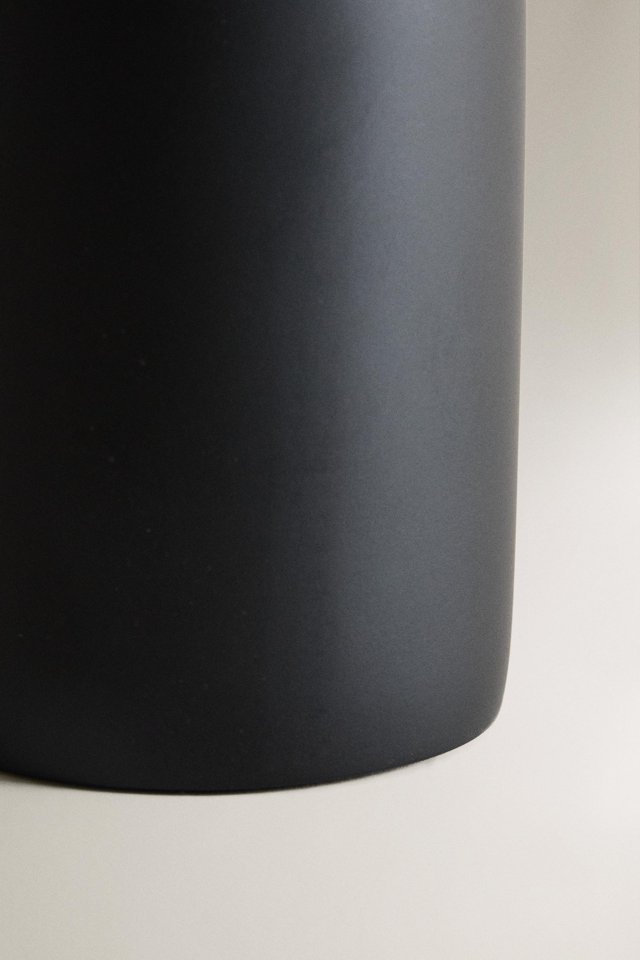 DISTRIBUTEUR SAVON RÉSINE NOIR